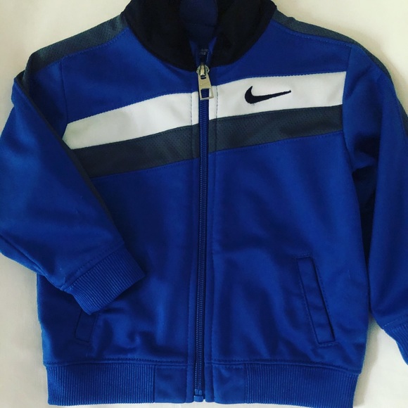 Meet your Posher, Stephanie - Picture 2 of 12